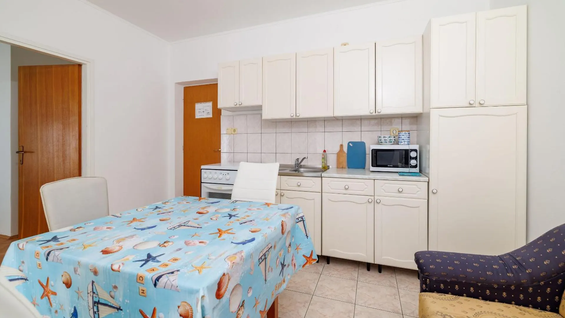 Apartments And Room Petar Banjol