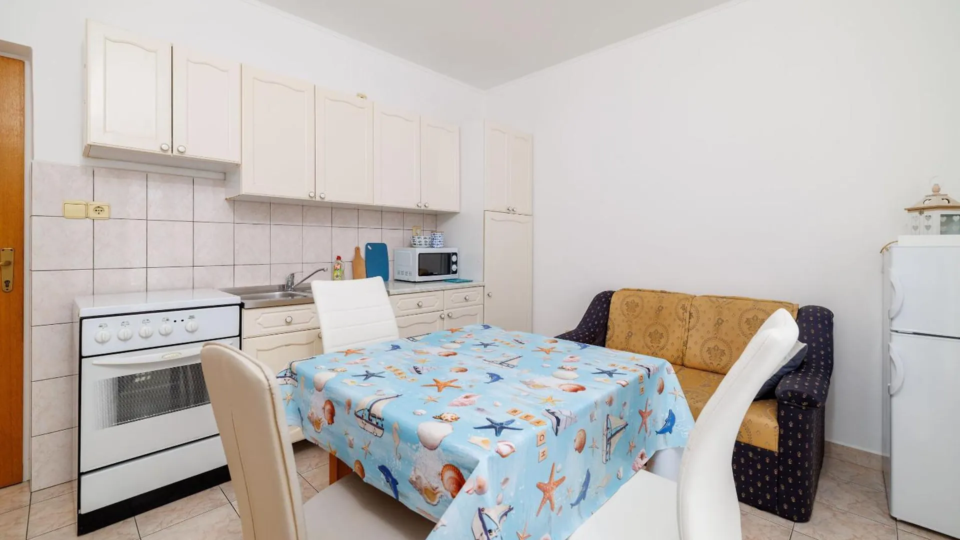 Apartments And Room Petar Banjol 0*,  Croatia