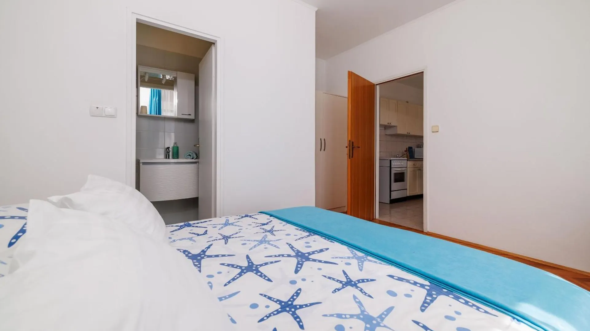 Apartments And Room Petar Banjol