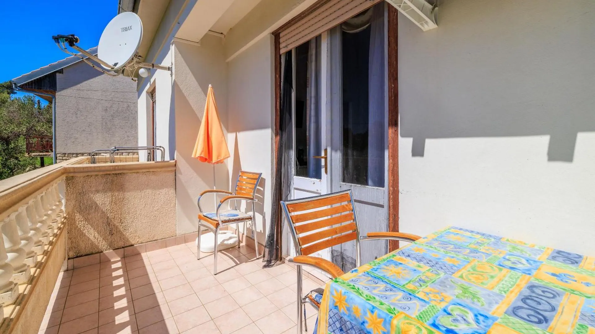 Apartments And Room Petar Banjol