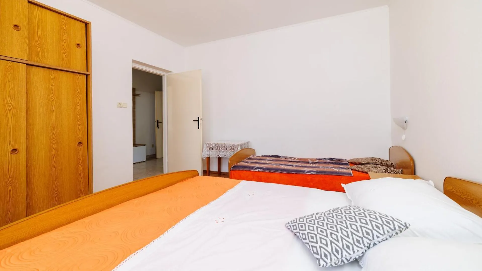 Apartments And Room Petar Banjol 0*,  Croatia