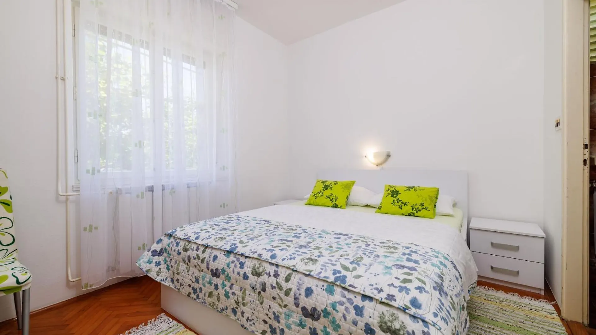 Apartments And Room Petar Banjol 0*,  Croatia
