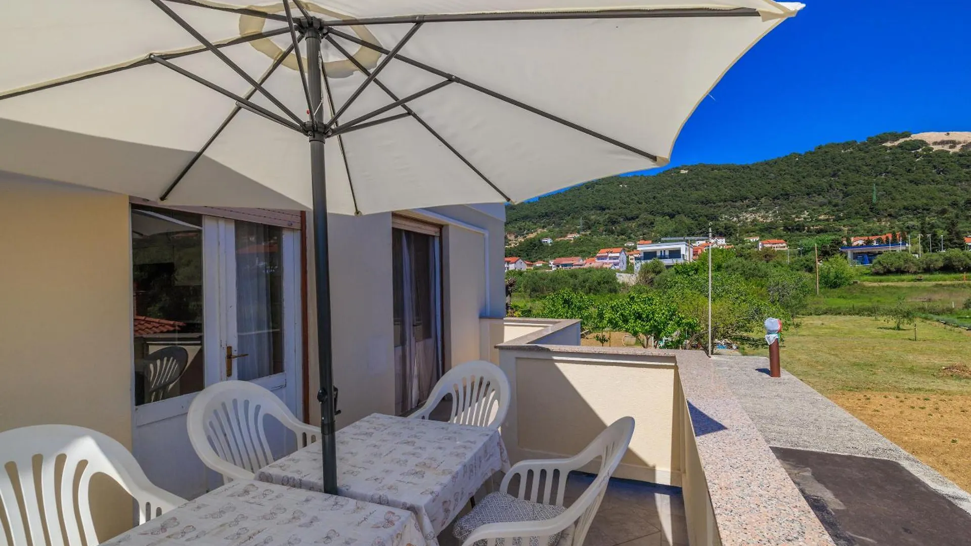 Apartments And Room Petar Banjol