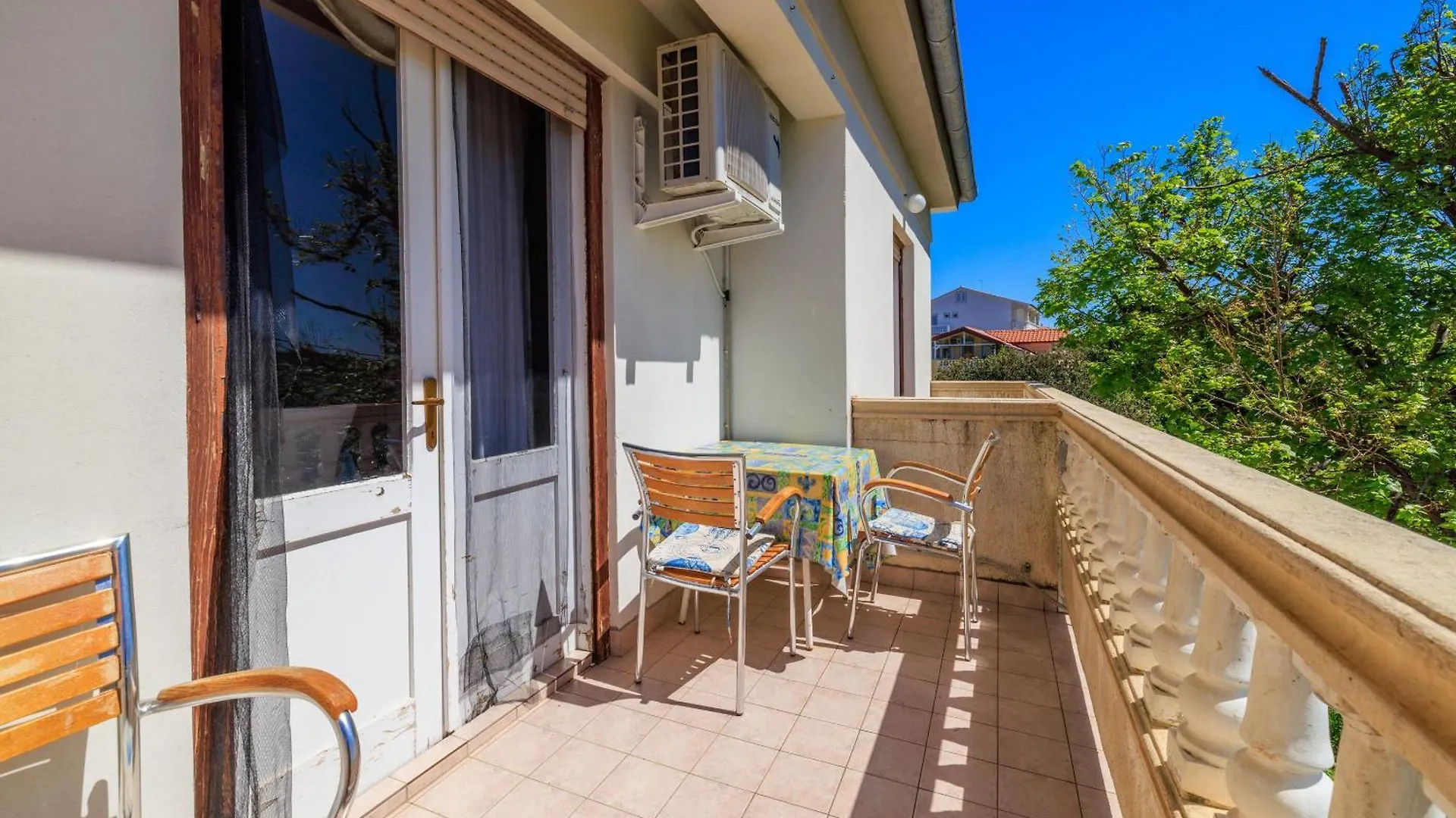 Apartments And Room Petar Banjol Croatia